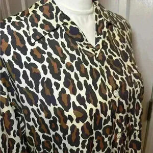 Vintage Bergdorf Goodman Equipment 100% Rayon Leopard Button Down Women’s Small